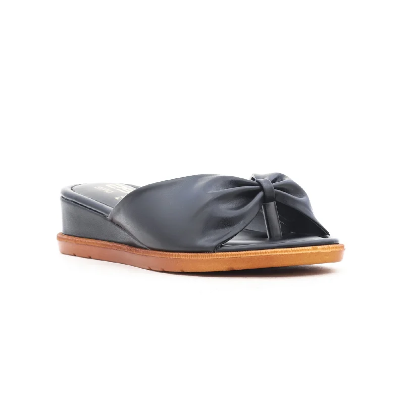 Formal Dress for Film PremieresBlack Formal Chappal FR0439