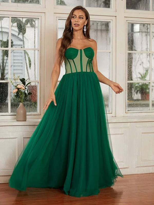 Sleeveless Dress In SilkA-Line/Princess Tulle Ruffles Sweetheart Sleeveless Floor-Length Dresses